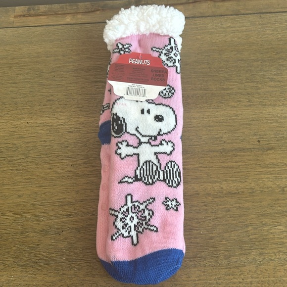 Snoopy Sherpa Lined Slippers Ladies Socks. New - Picture 1 of 8